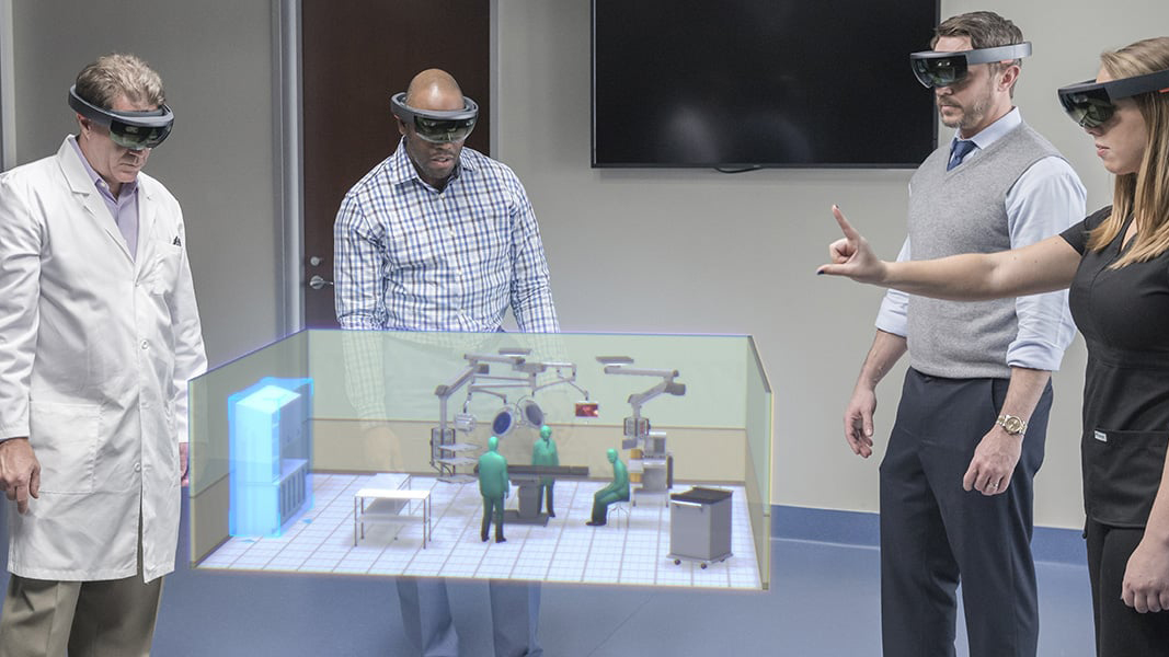 ISH-Besucher an einem BIM-Exponat