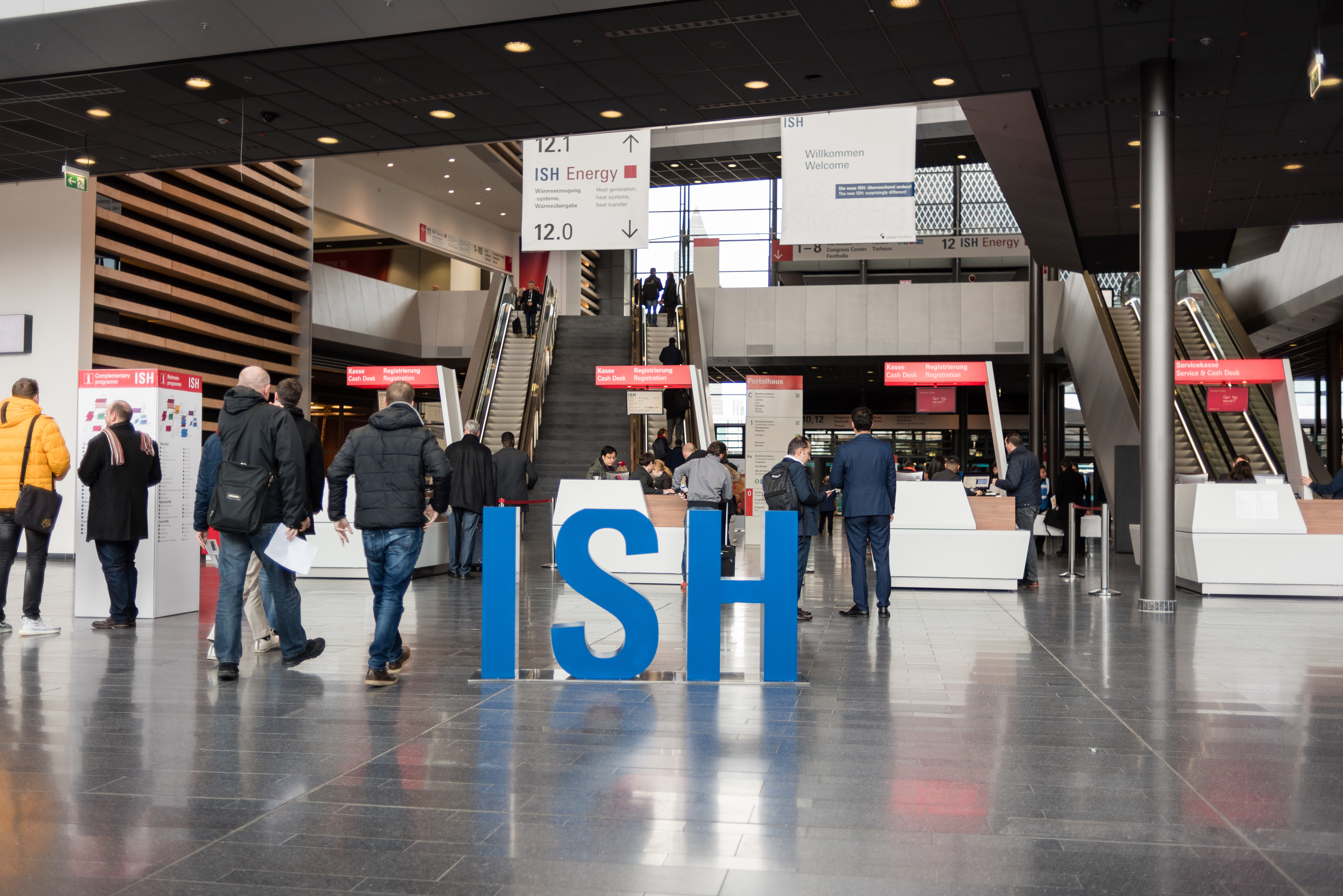 Geschäftspartner persönlich treffen, Fachwissen austauschen und Inspiration finden: die ISH in Frankfurt ist der internationale Treffpunkt für die SHK-Branche