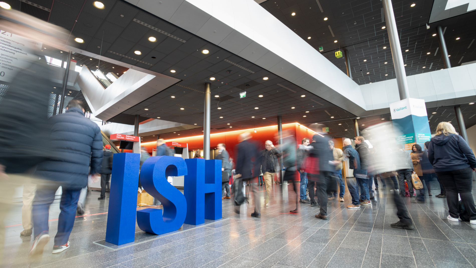 ISH brings together experts from the sanitary and HVAC sector to discuss innovative approaches to making the building sector more sustainable. (Source: Messe Frankfurt Exhibition GmbH)