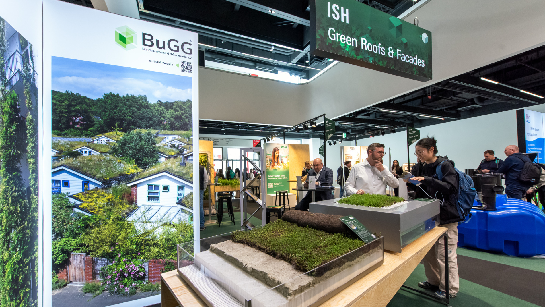 „Green Roofs & Facades“ bringt auf der ISH 2027 Architektur, Gebäudetechnik und urbane Infrastruktur in einem gemeinsamen Zukunftsareal zusammen. Quelle: Messe Frankfurt Exhibition GmbH. Quelle: Messe Frankfurt Exhibition GmbH / Petra Welzl